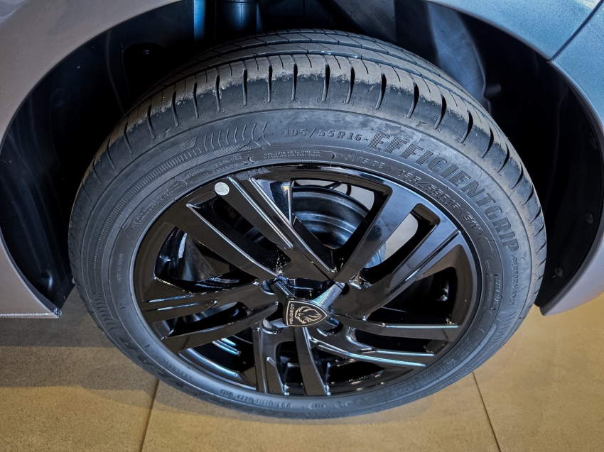 peugeot 208 style9