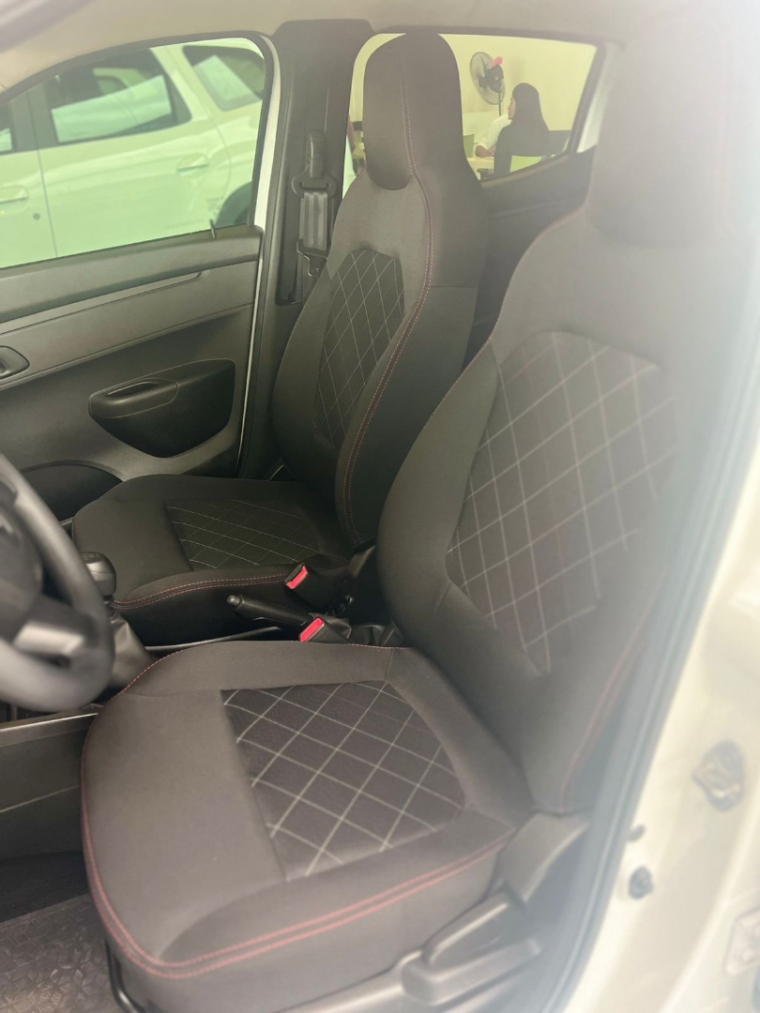 kwid zen 2026 com central multimidia + camera de re sensor estacionamento insulfilme e emplacamento total 2025 pago.11 kwid zen 2026 com central multimidia + camera de re sensor estacionamento insulfilme e emplacamento total 2025 pago.11