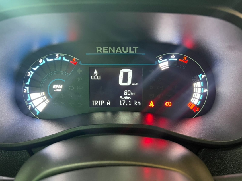 kwid zen 2026 com central multimidia + camera de re sensor estacionamento insulfilme e emplacamento total 2025 pago.6 kwid zen 2026 com central multimidia + camera de re sensor estacionamento insulfilme e emplacamento total 2025 pago.6