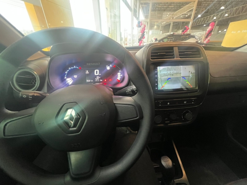 kwid zen 2026 com central multimidia + camera de re sensor estacionamento insulfilme e emplacamento total 2025 pago.8 kwid zen 2026 com central multimidia + camera de re sensor estacionamento insulfilme e emplacamento total 2025 pago.8