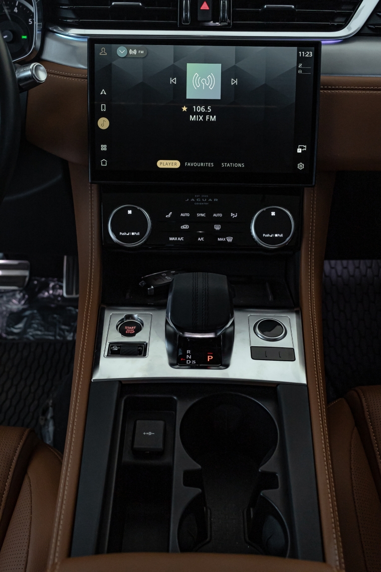 jaguar f-pace se r-dyn p/340 3.0 gasolina 4p automatico 2023
