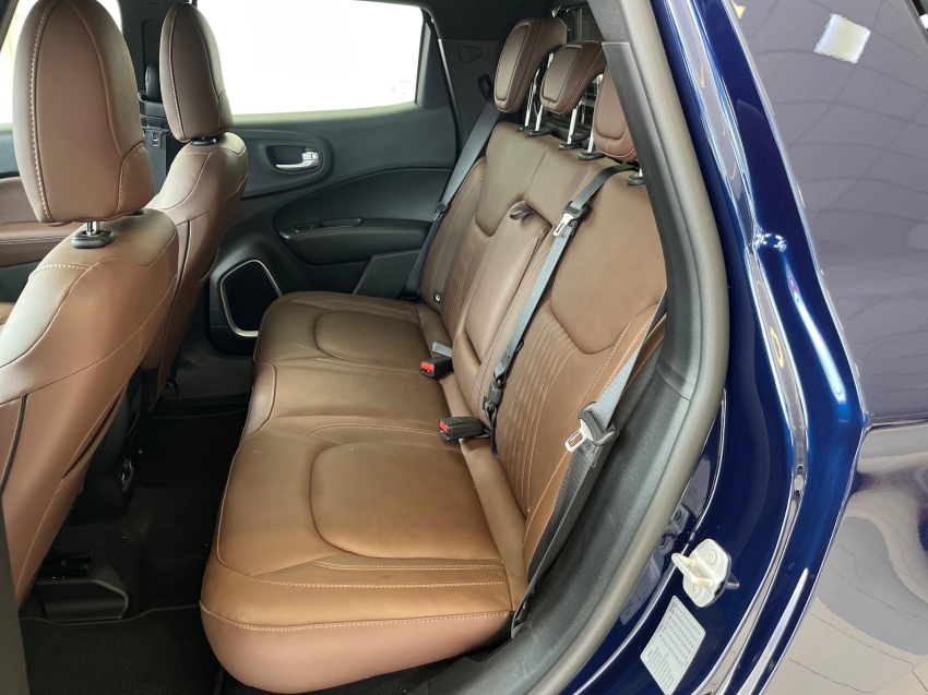 fiat toro 2.0 16v turbo diesel ranch 4wd at9 4p automatico 2025 fiat toro 2.0 16v turbo diesel ranch 4wd at9 4p automatico 2025