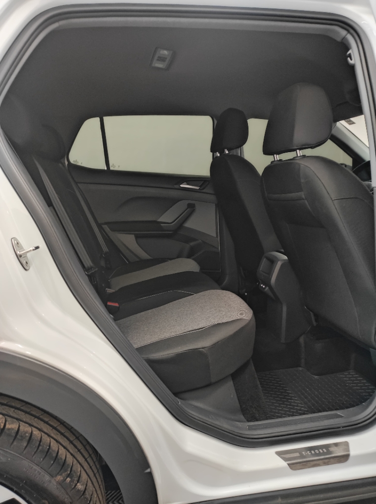 volkswagen t-cross 1.0 200 tsi total flex automatico 4p 2025 volkswagen t-cross 1.0 200 tsi total flex automatico 4p 2025