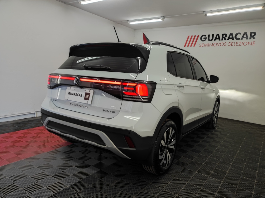 volkswagen t-cross 1.0 200 tsi total flex automatico 4p 2025