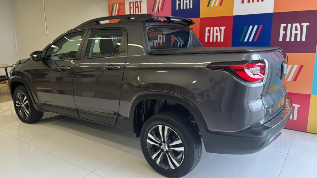 fiat toro 1.3 turbo 270 flex freedom at6 4p automatico 2023