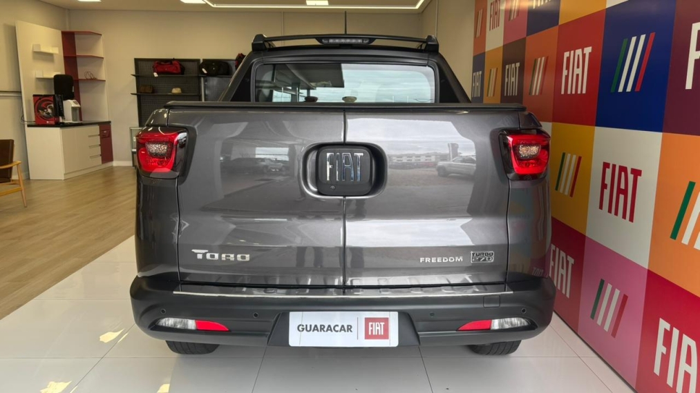 fiat toro 1.3 turbo 270 flex freedom at6 4p automatico 2023