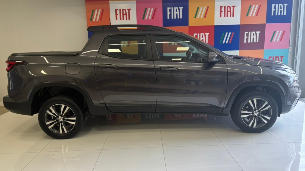 fiat toro 1.3 turbo 270 flex freedom at6 4p automatico 2023