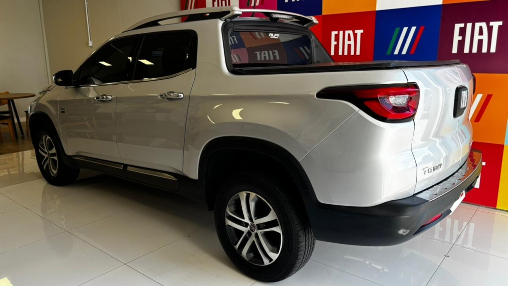 fiat toro 2.0 16v turbo diesel volcano 4wd at9 4p automatico 20175