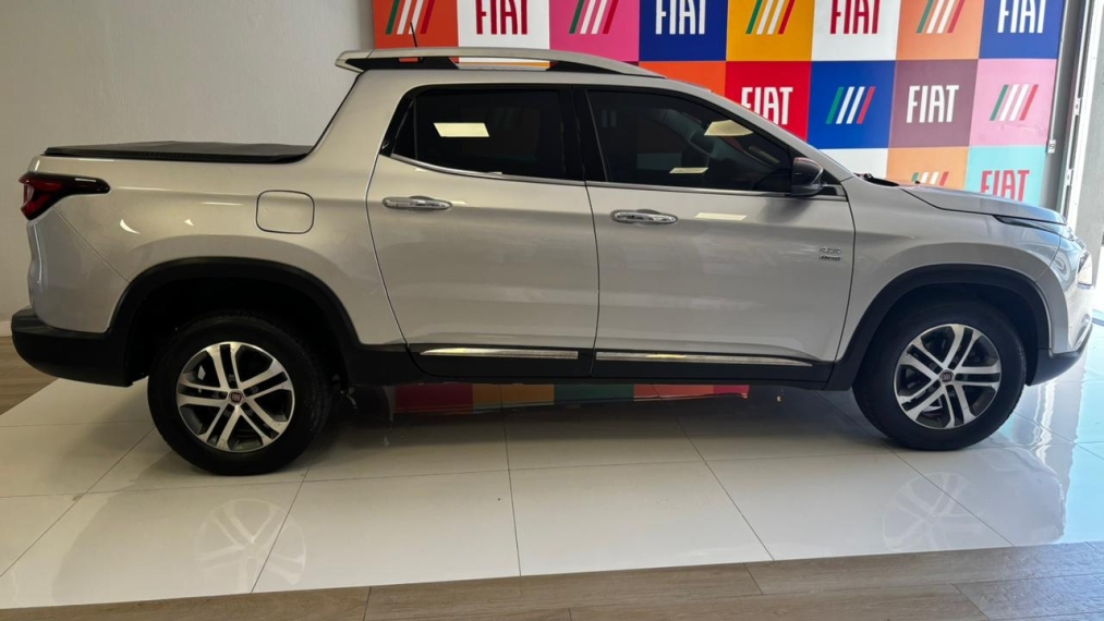 fiat toro 2.0 16v turbo diesel volcano 4wd at9 4p automatico 20173