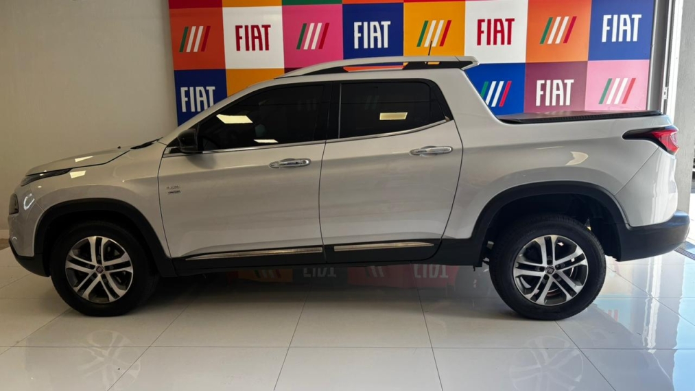 fiat toro 2.0 16v turbo diesel volcano 4wd at9 4p automatico 20172