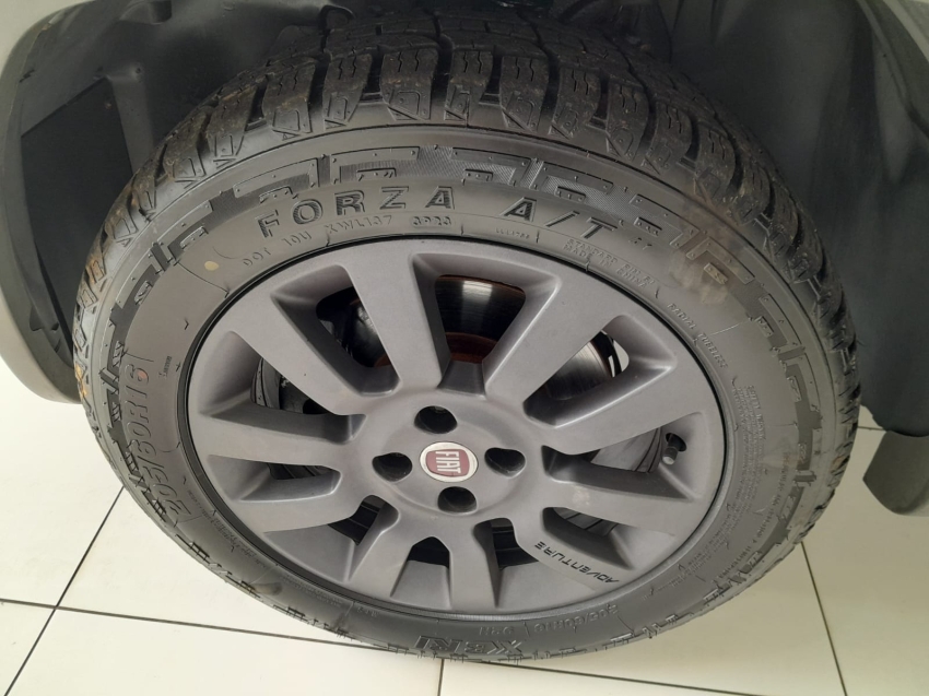 fiat palio 1.8 mpi adventure weekend 16v flex 4p manual 20175