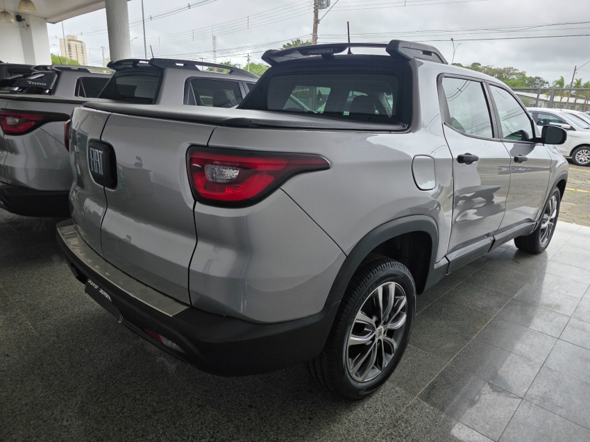 fiat toro 2.0 16v turbo diesel endurance 4wd at9 4p automatico 20223