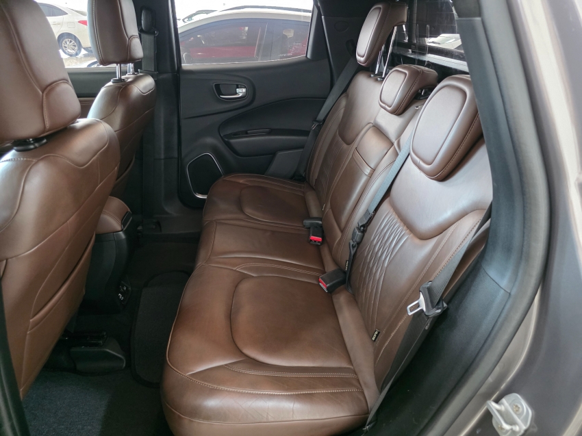 fiat toro 2.0 16v turbo diesel ranch 4wd at9 4p automatico 20196