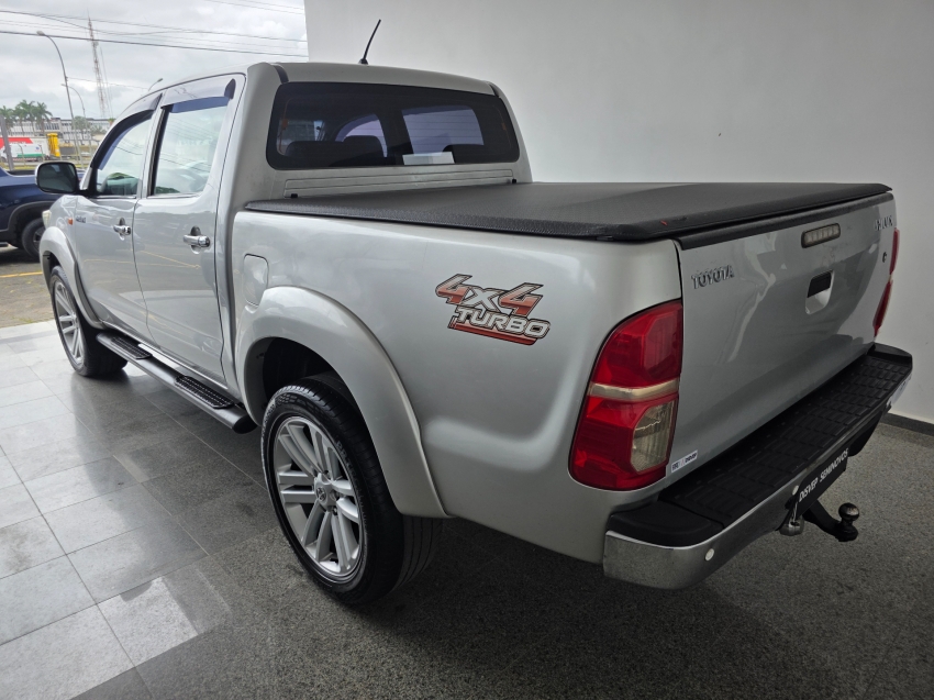 toyota hilux 2.5 std 4x4 cd 16v turbo diesel 4p manual 20125