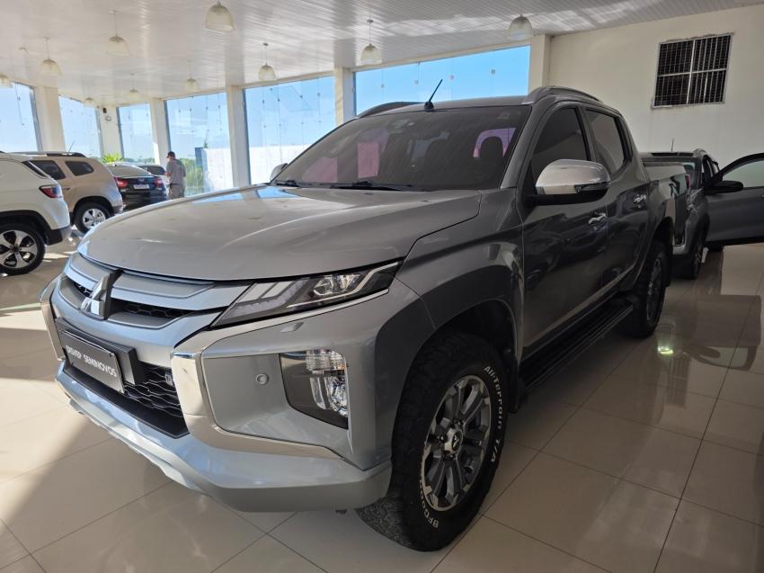 mitsubishi l200 triton 2.4 16v turbo diesel sport hpe-s cd 4p 4x4 automatico 20223