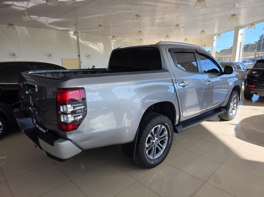 mitsubishi l200 triton 2.4 16v turbo diesel sport hpe-s cd 4p 4x4 automatico 20225