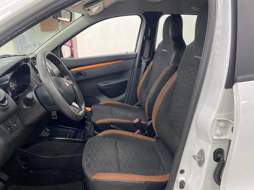 renault kwid outsider 1.0 flex 4p manual 2020 renault kwid outsider 1.0 flex 4p manual 2020