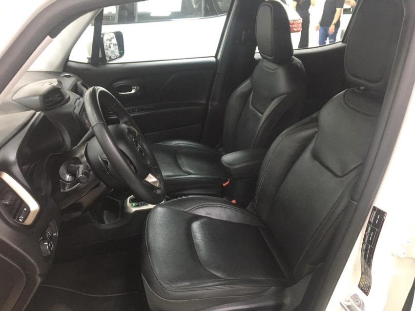 renegade longitude 1.8 flex aut