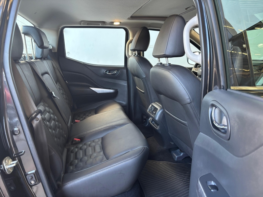 nissan frontier 2.3 16v turbo diesel platinum cd 4x4 automatico 4p 2024