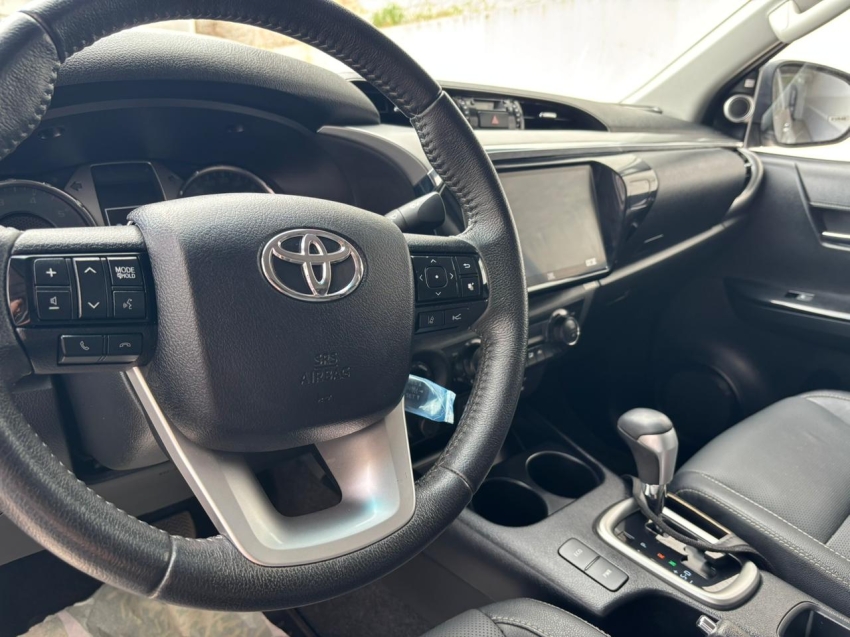 toyota hilux 2.8 d-4d turbo diesel cd srx plus 4x4 automatico 2.0 4p 20247