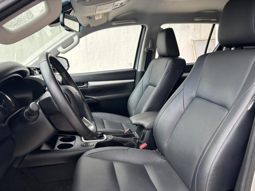 toyota hilux 2.8 d-4d turbo diesel cd srx plus 4x4 automatico 2.0 4p 202411