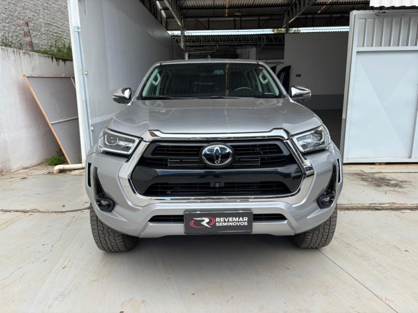 toyota hilux 2.8 d-4d turbo diesel cd srx plus 4x4 automatico 2.0 4p 20241