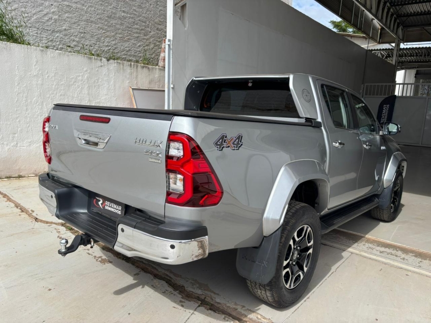 toyota hilux 2.8 d-4d turbo diesel cd srx plus 4x4 automatico 2.0 4p 20243