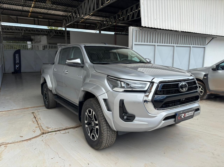 toyota hilux 2.8 d-4d turbo diesel cd srx plus 4x4 automatico 2.0 4p 20242