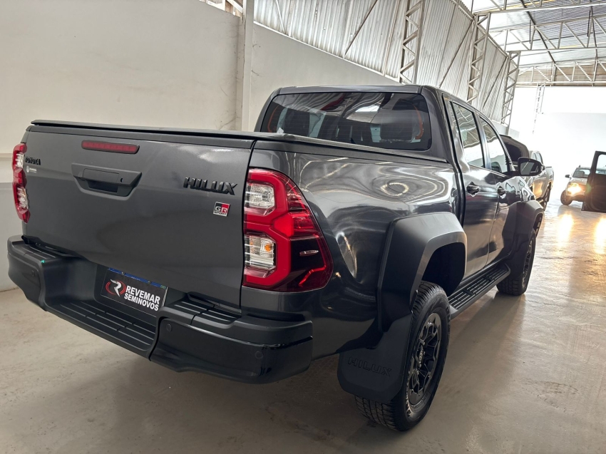 toyota hilux 2.8 d-4d turbo diesel cd gr-s 4x4 automatico 2.2 4p 20245