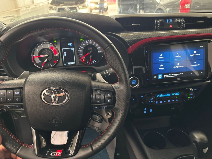 toyota hilux 2.8 d-4d turbo diesel cd gr-s 4x4 automatico 2.2 4p 202411