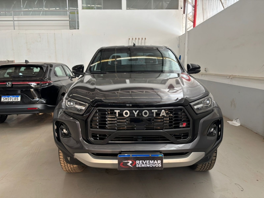 toyota hilux 2.8 d-4d turbo diesel cd gr-s 4x4 automatico 2.2 4p 20241