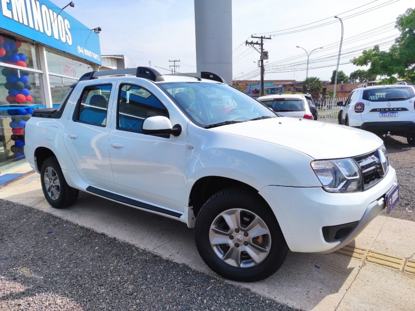 renault oroch dyn 16 sce 1.6 flex 4p manual 2022 renault oroch dyn 16 sce 1.6 flex 4p manual 2022