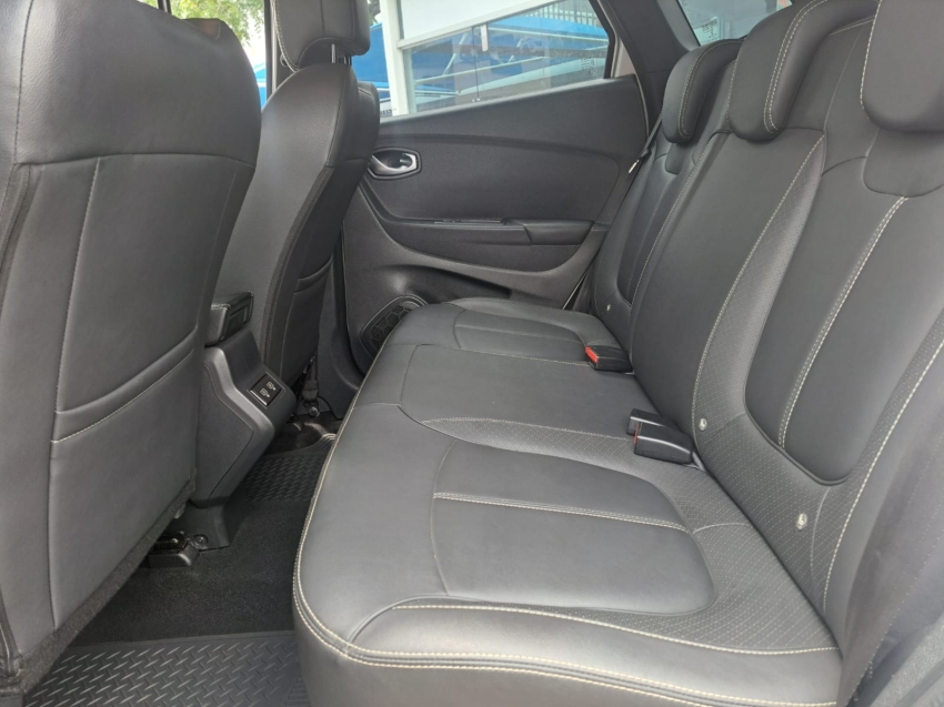 renault captur 1.3 tce flex intense x-tronic 4p automatico 20238