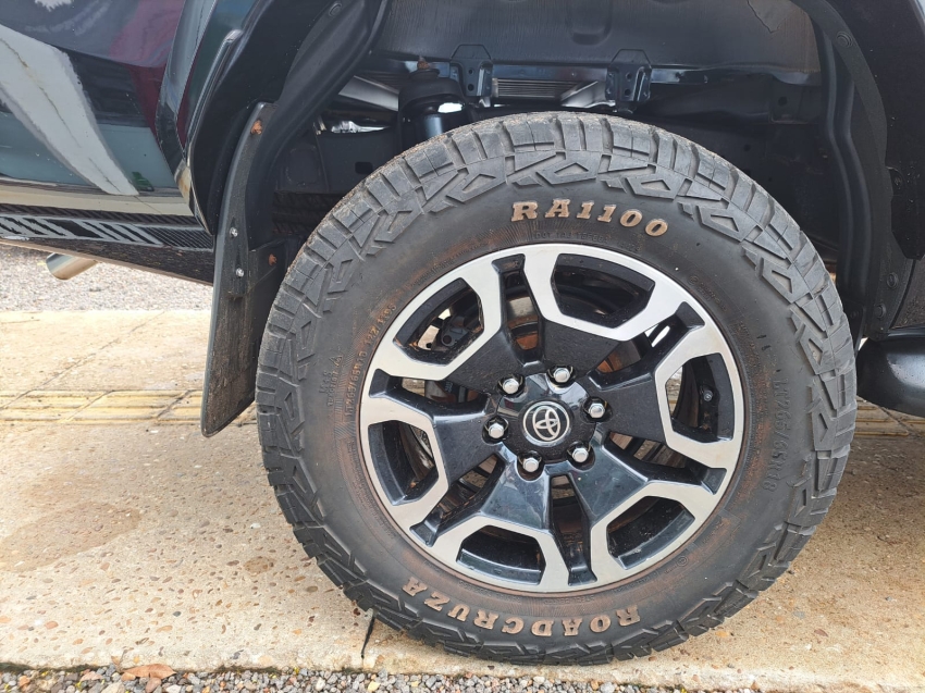 toyota hilux 2.8 d-4d turbo diesel cd srx 4x4 automatico 4p 20249