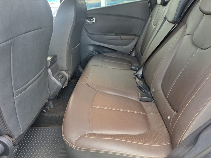 renault captur 1.3 tce flex iconic x-tronic 4p automatico 20228