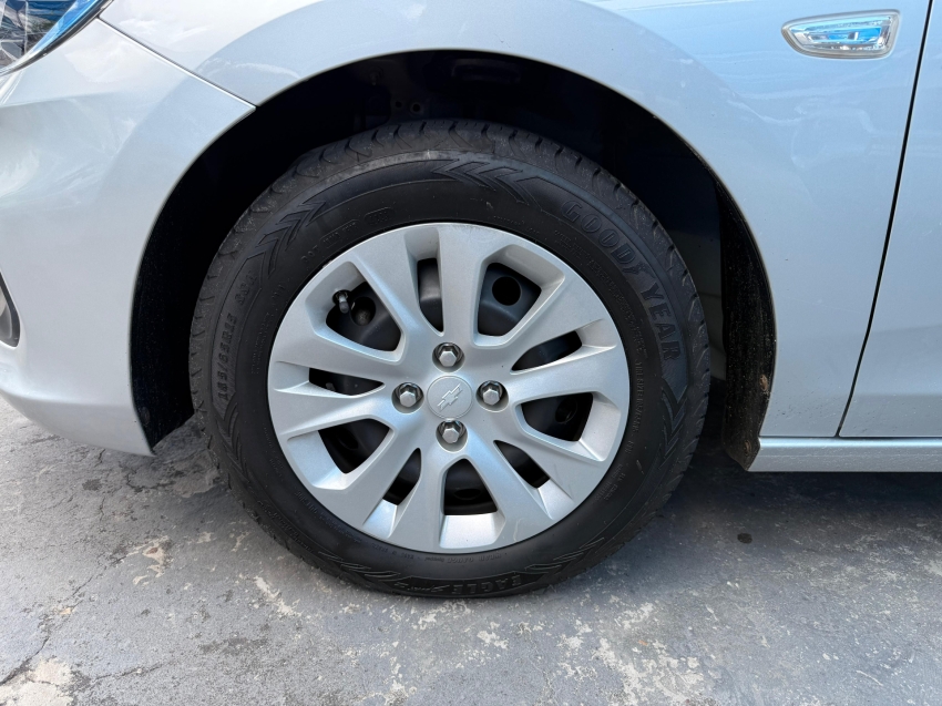 chevrolet onix 1.0 flex lt manual.