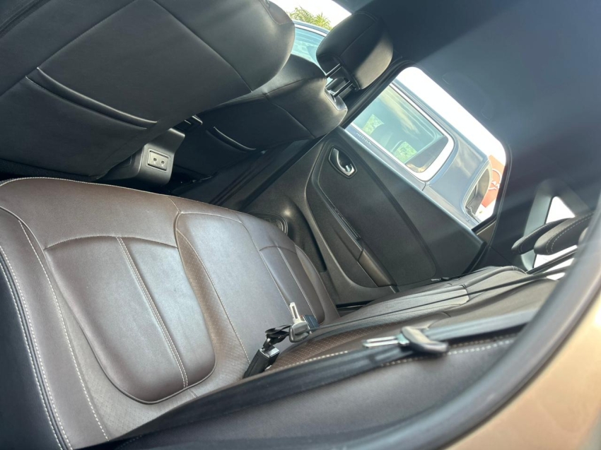 renault captur 1.3 tce flex iconic x-tronic 4p automatico 20238