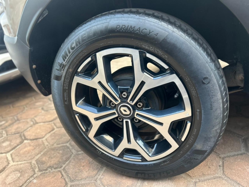 renault captur 1.3 tce flex iconic x-tronic 4p automatico 20234