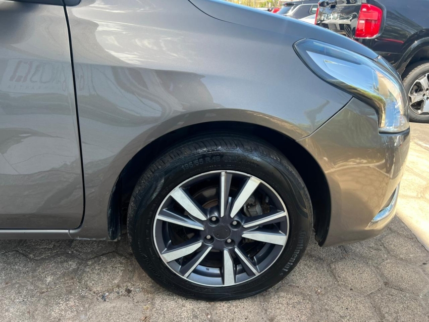 nissan versa 1.6 16v flexstart sl 4p xtronic flex automatico 20204