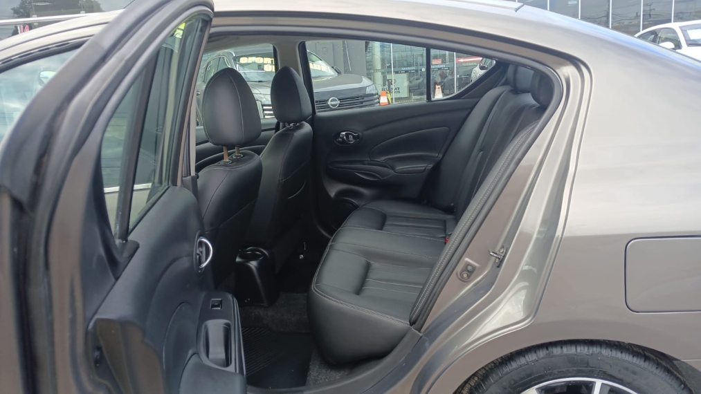 nissan versa 1.6 16v flexstart sl 4p xtronic flex automatico 20208