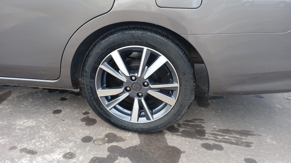 nissan versa 1.6 16v flexstart sl 4p xtronic flex automatico 20204