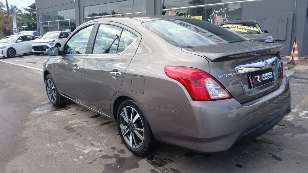 nissan versa 1.6 16v flexstart sl 4p xtronic flex automatico 20201