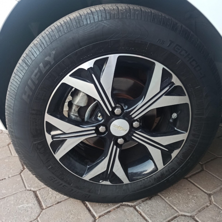 chevrolet onix 10tmt lt1 1.0 flex 4p manual 2020 chevrolet onix 10tmt lt1 1.0 flex 4p manual 2020