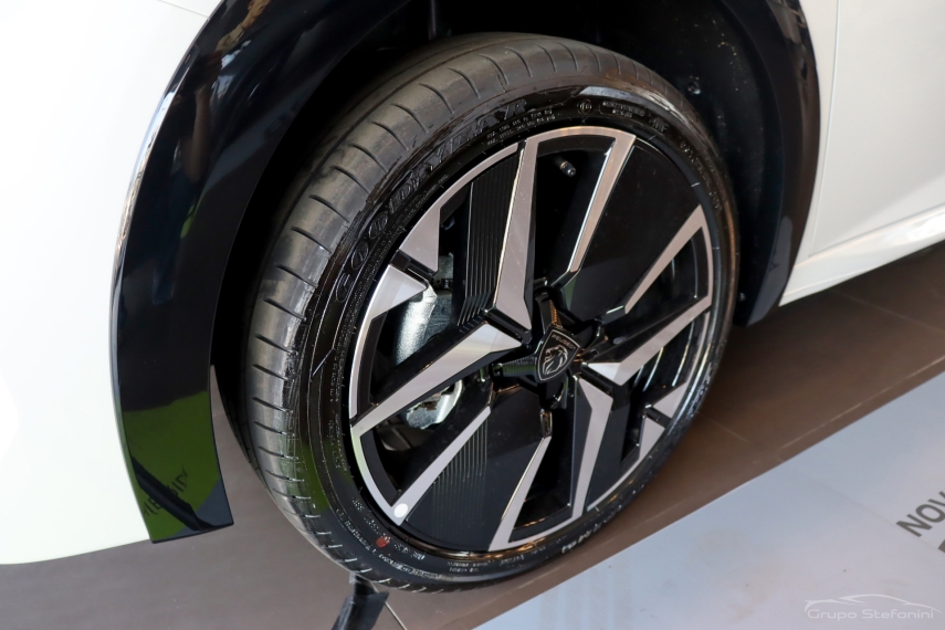 peugeot 208 1.0 turbo 200 hybrid gt cvt hibrido 4p automatico 202613