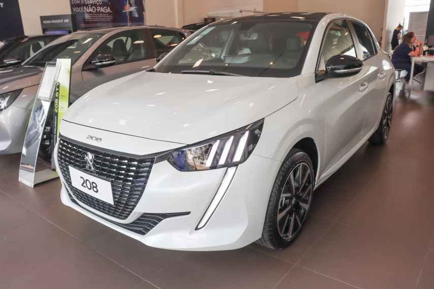 peugeot 208 1.0 turbo 200 flex style cvt 4p automatico 2024 peugeot 208 1.0 turbo 200 flex style cvt 4p automatico 2024