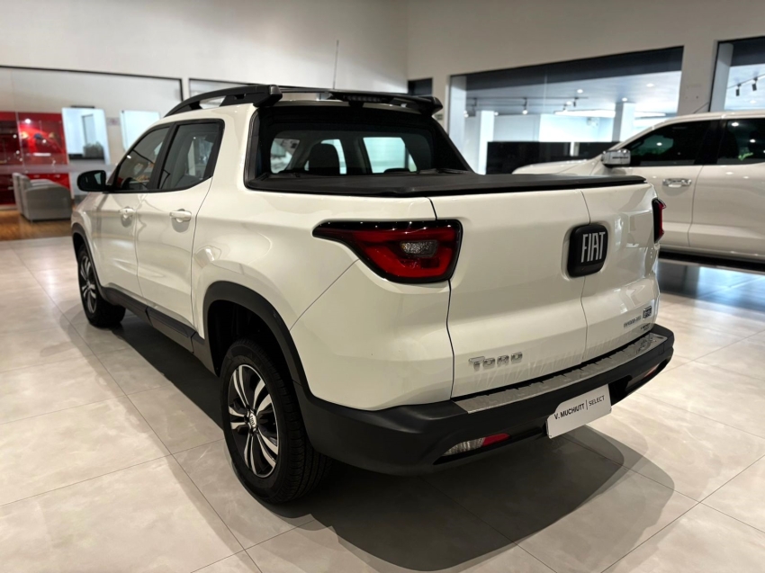 fiat toro 1.3 turbo 270 flex freedom at6 4p automatico 2023