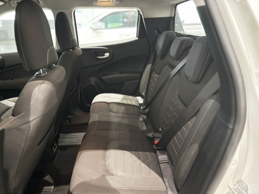 fiat toro 1.3 turbo 270 flex freedom at6 4p automatico 2023