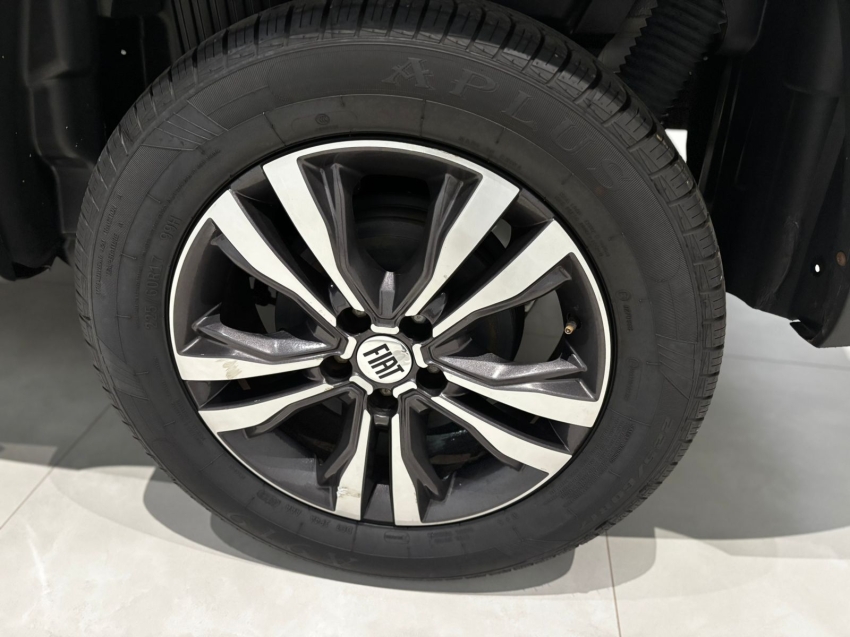 fiat toro 1.3 turbo 270 flex freedom at6 4p automatico 2023