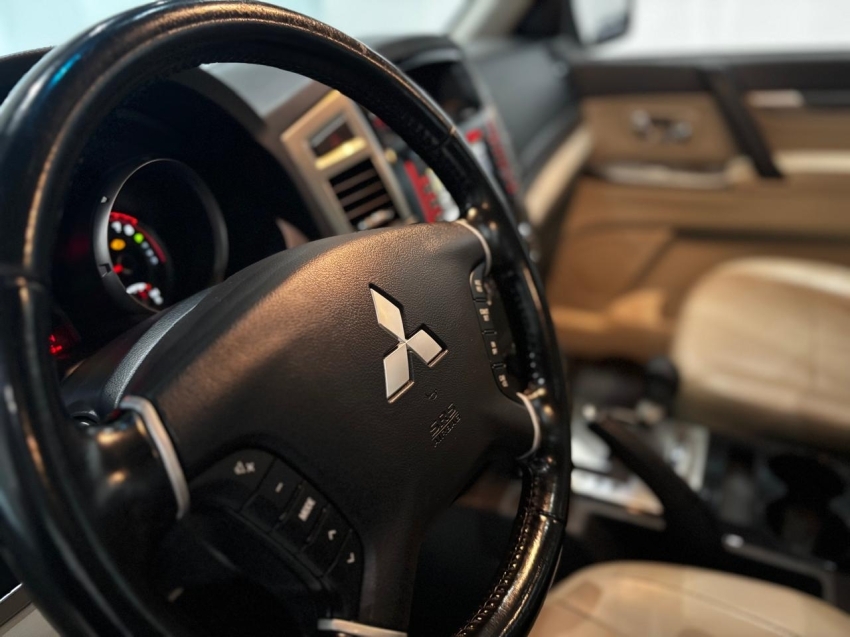 mitsubishi pajero full 3.8 hpe 4x4 v6 24v gasolina 4p automatico 2015