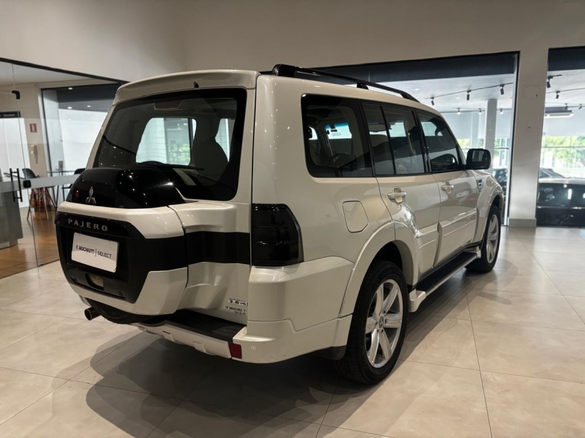 mitsubishi pajero full 3.8 hpe 4x4 v6 24v gasolina 4p automatico 2015